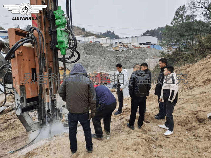 云南、四川、貴州專用機(jī)載式液壓劈裂機(jī)廠家 推薦